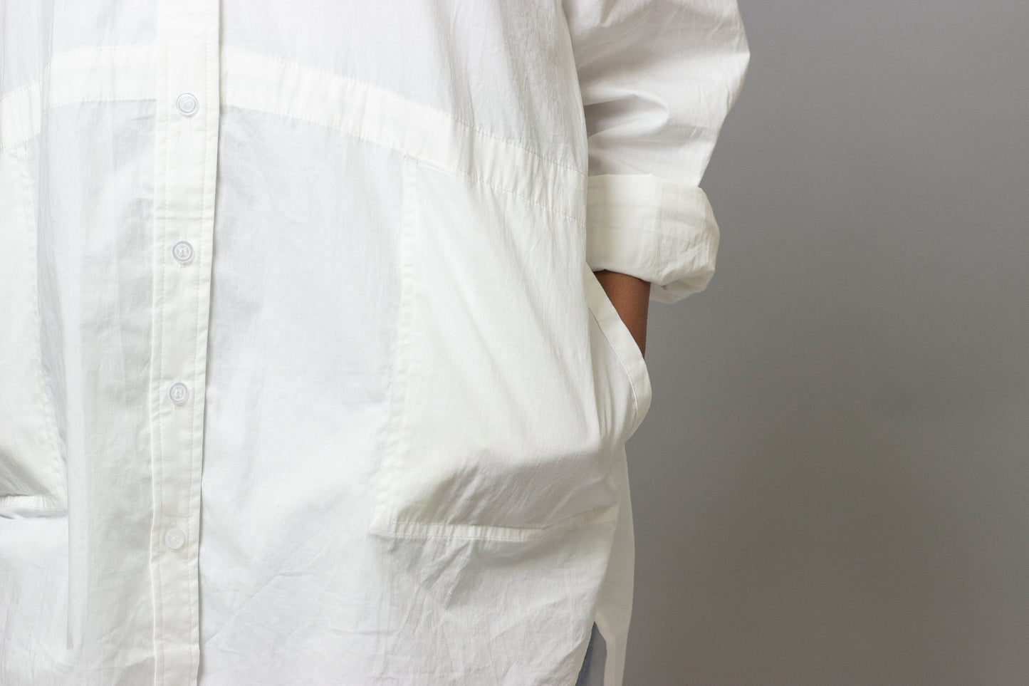 Dari White Button Down