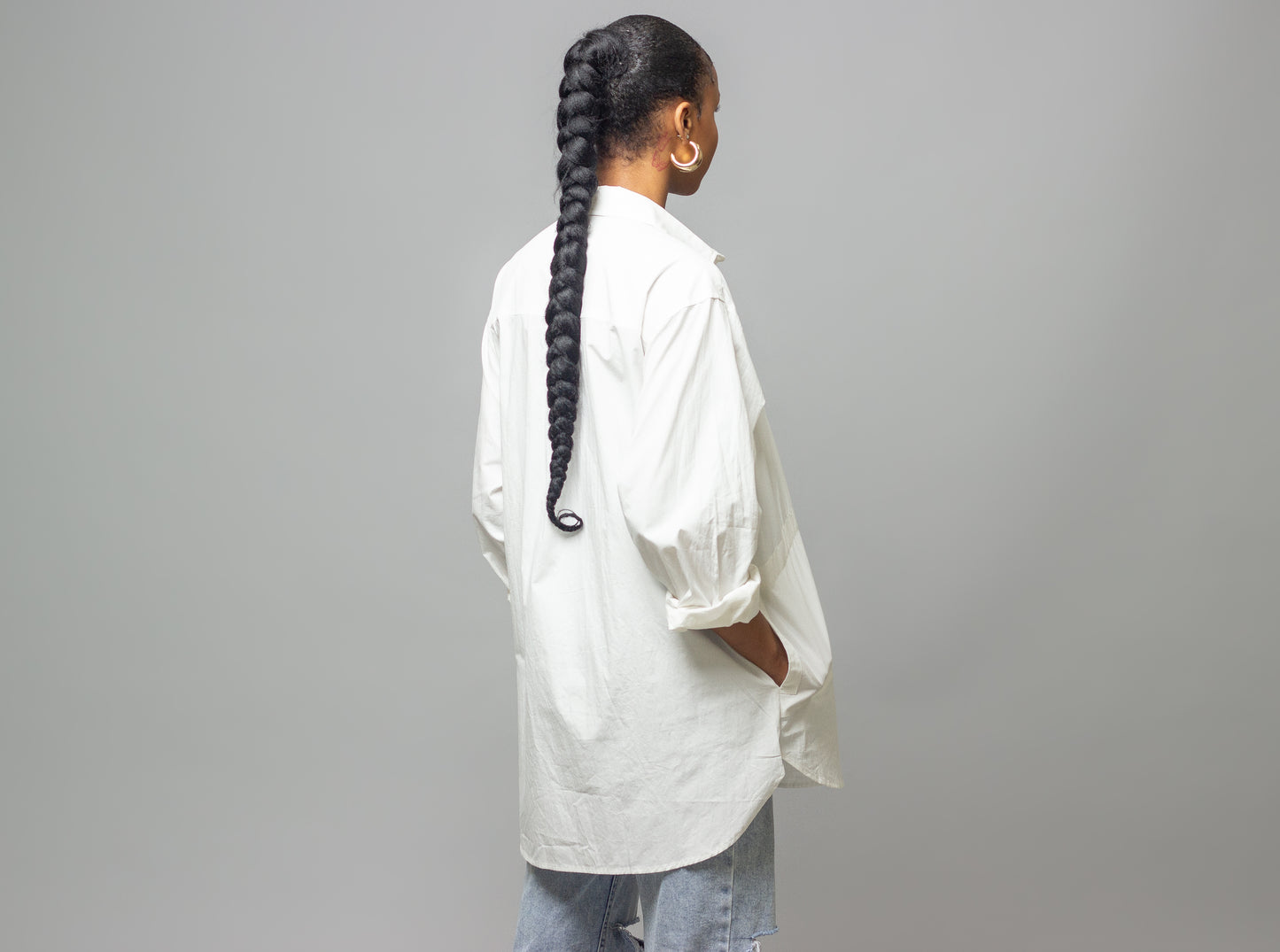 Dari White Button Down